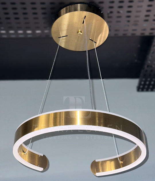 Vesta 3-Ring Hanging Light