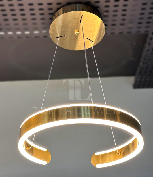 Vesta 3-Ring Hanging Light