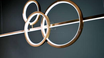 Frazer Pendant – Gold - Detail Shot