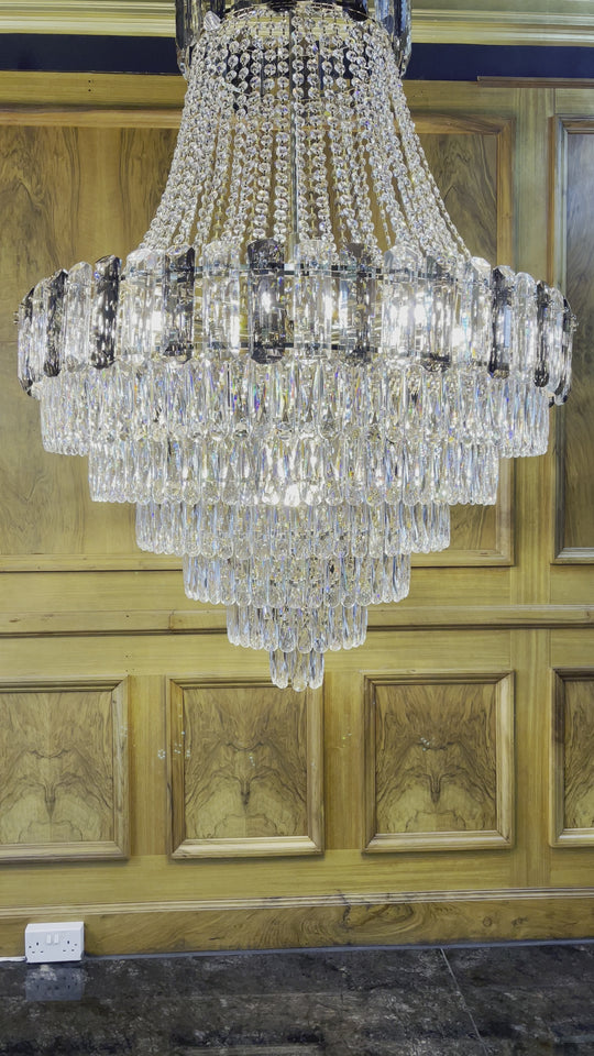 Orland Grand Chandelier